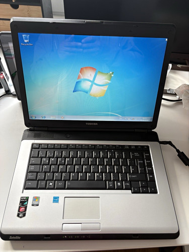 Toshiba satellite l300d 17t - toshiba,